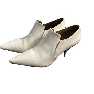 Tory Burch super cute ivory heel booties